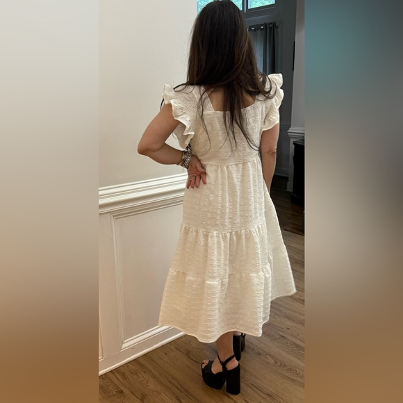 Textured Dress Tiered Ruffle Sleeve Midi Beautiful - Picture 8 of 10